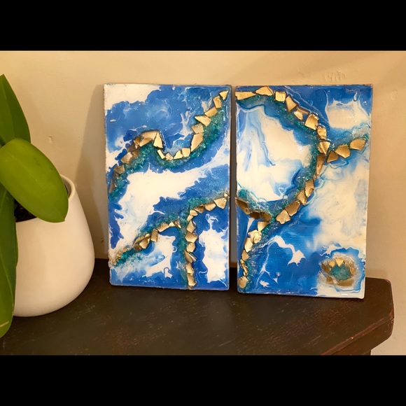 Geode resin wall art in wood & energetic crystals for attracting positive energy - Picture 9 of 16